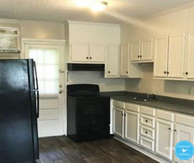 Primary Photo - 1400 Creech Rd