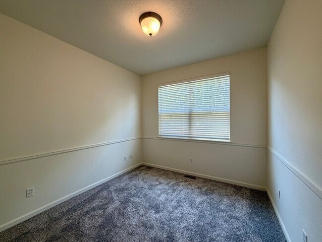 Building Photo - 3302 68th Ave Ct