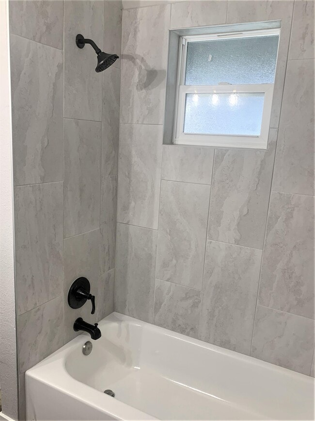 Building Photo - 2920 Clayton St