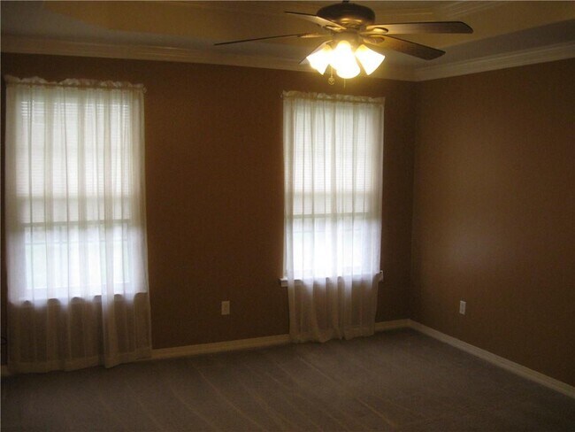 Building Photo - 220 Beasley Dr