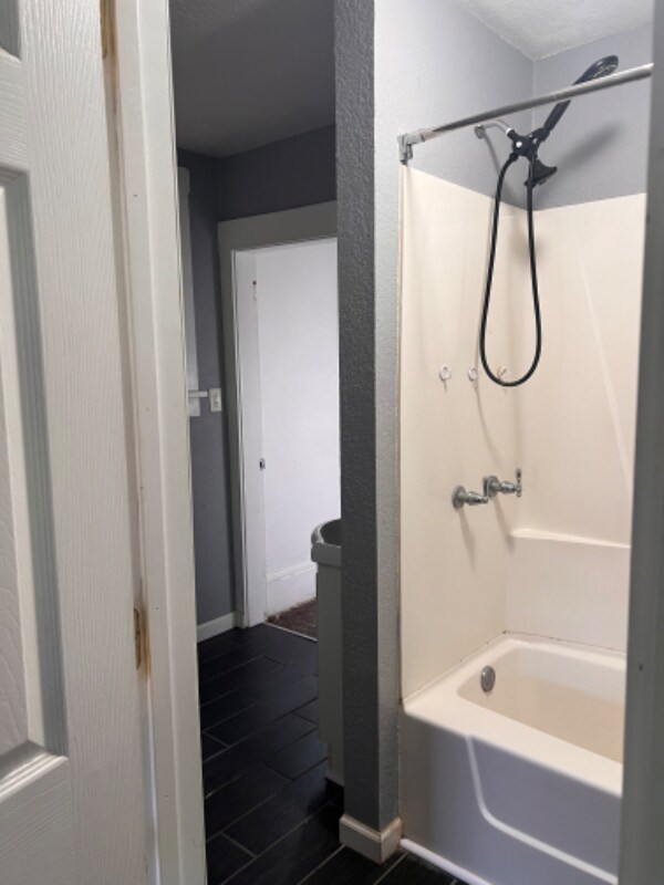 Building Photo - 307 W 3rd St