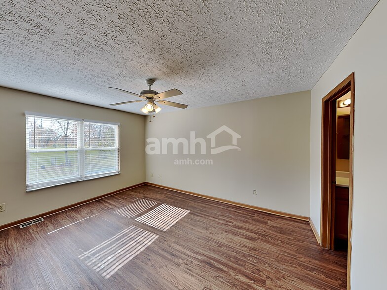 Building Photo - 7181 Candlestone Dr