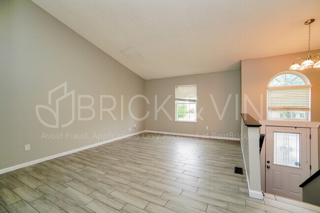Building Photo - 1628 Westmeadow Drive