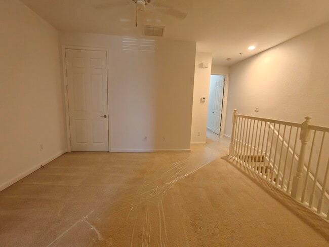 Building Photo - 9462 SW Purple Martin Way