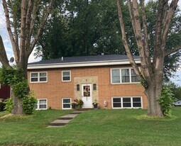 Building Photo - 821 1st Ave NW