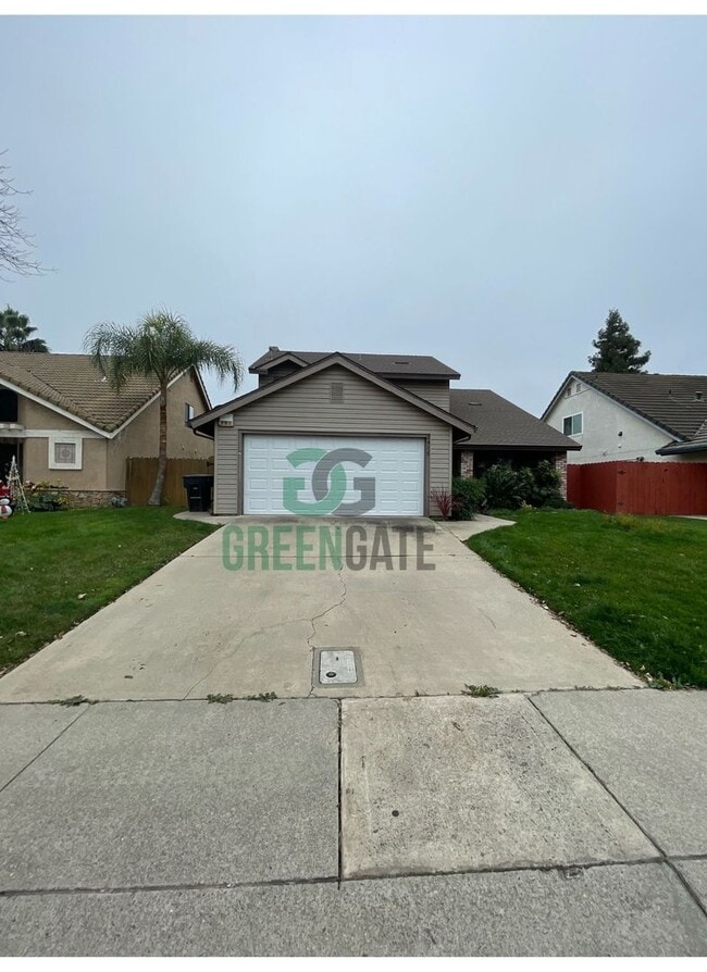 Building Photo - Beautiful 3 bedroom 2.5 Bath home READY NOW in MODESTO!! With POOL!!