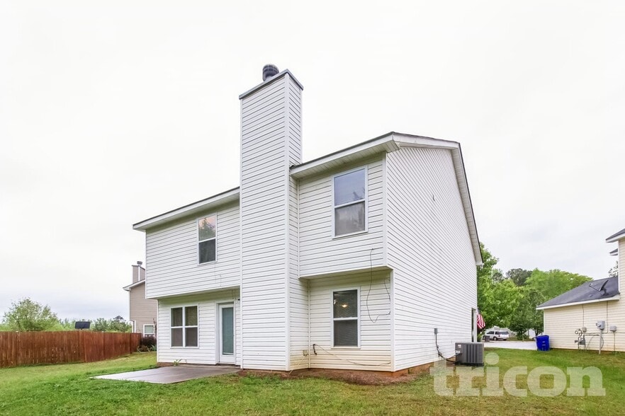 Building Photo - 3044 Summer Breeze Dr