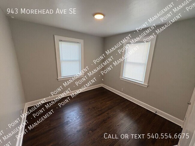 Building Photo - 943 Morehead Ave SE