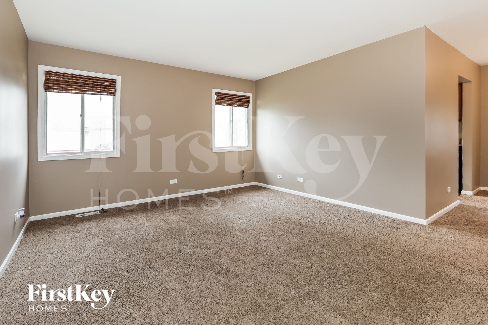 Building Photo - 1405 Middlebury Dr