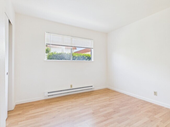 Building Photo - 3162 Eucalyptus St