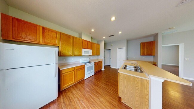 Building Photo - 4-BR 2.5 BA   AVALON PARK SOUTH