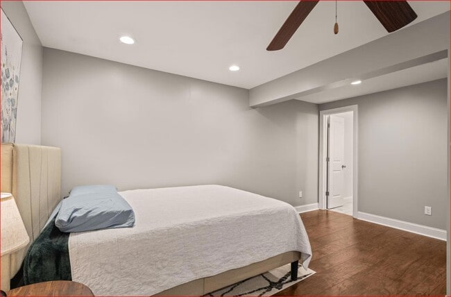 Building Photo - 7324 Shellburne Dr