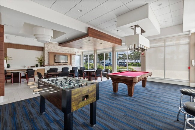 Building Photo - 2/2 in Marina Grande