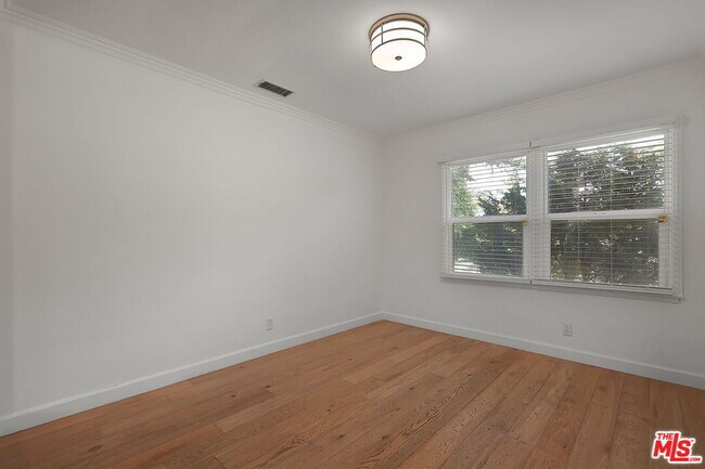 Building Photo - 2884 Dunleer Pl