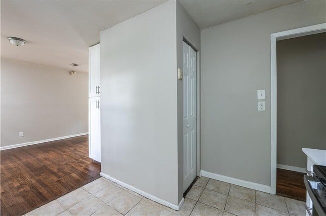 Building Photo - 3527 Bolfair Dr NW