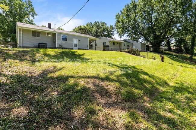 Building Photo - 10721 Spring Garden Dr