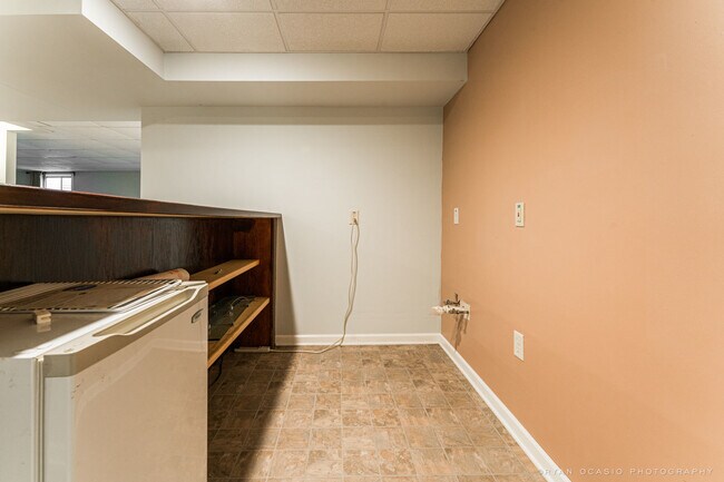 Building Photo - 113 Andresen Ct