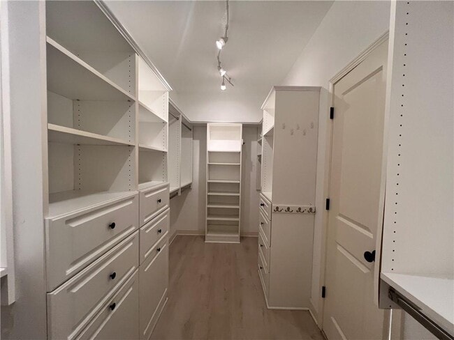 Building Photo - 5630 Sandown Way