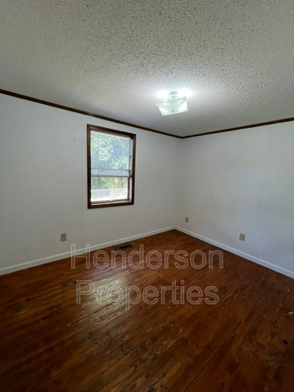 Building Photo - 529 Barringer Chapel Rd