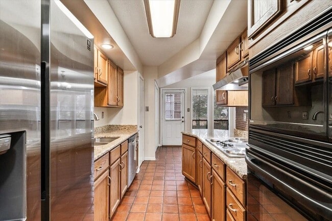 Building Photo - 9281 Fletcher Trace Pkwy