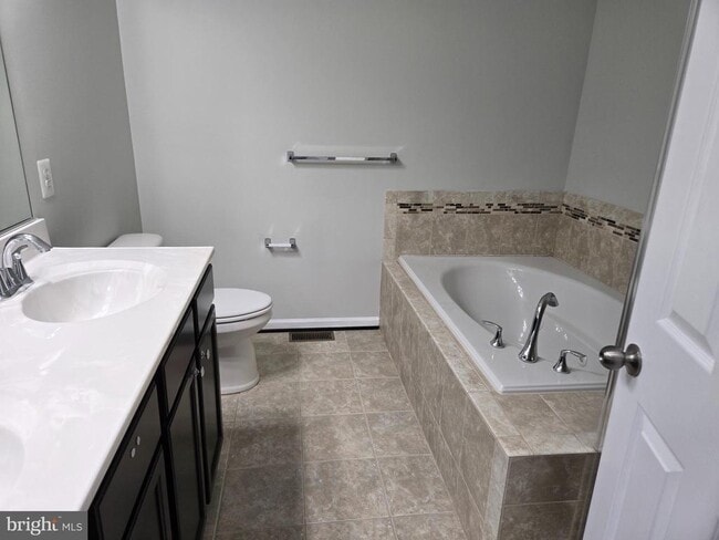 Building Photo - 514 Millar Ct