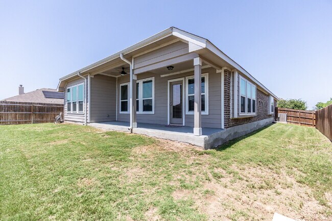 Building Photo - 2034 Carter Ln