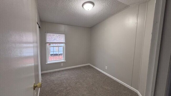 Building Photo - Newly Remodeled Home For Sale