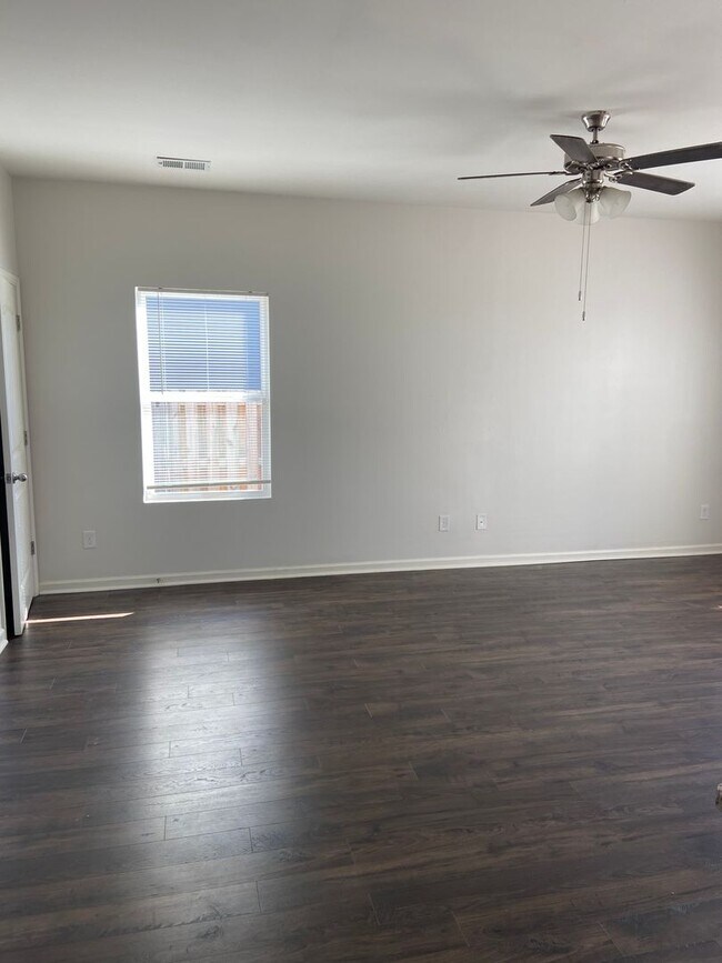 Building Photo - Coming Soon For Rent in Springville!