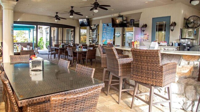 Building Photo - 105 Kenny Blvd