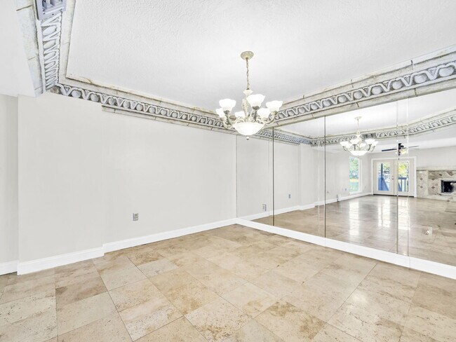 Building Photo - 258 Kidd St