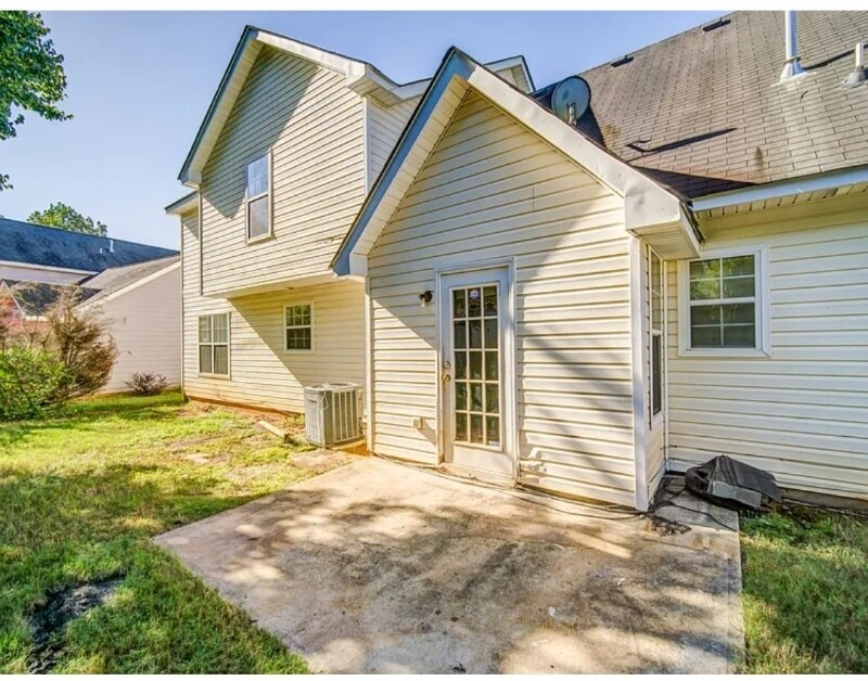 Building Photo - 4500 Idlewood Park