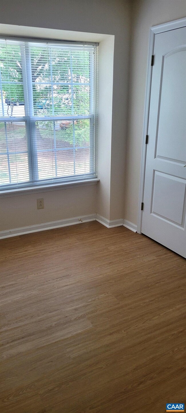 Building Photo - 1356 Villa Way