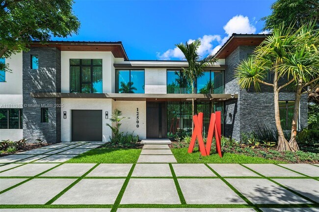 Building Photo - 12500 SW 64th Ave