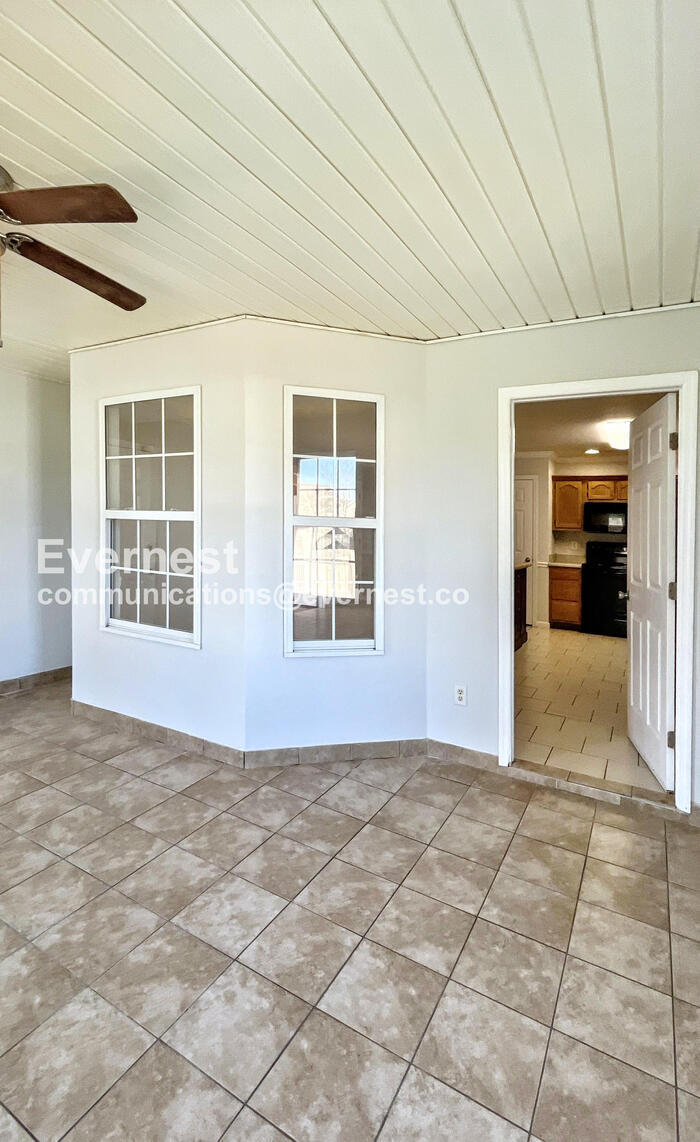 Building Photo - 183 Bunker Dr