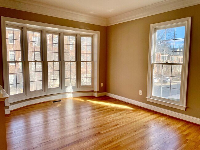 Building Photo - 1030 Grand Oak Way