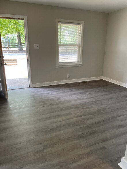 Building Photo - 836 Rodey Ave