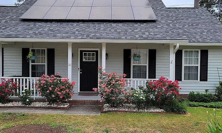 Primary Photo - 21 Rosepine Dr