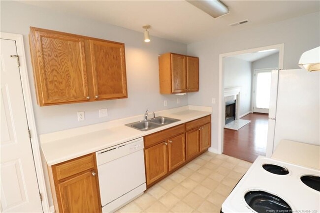 Building Photo - 4105 Scofield Dr