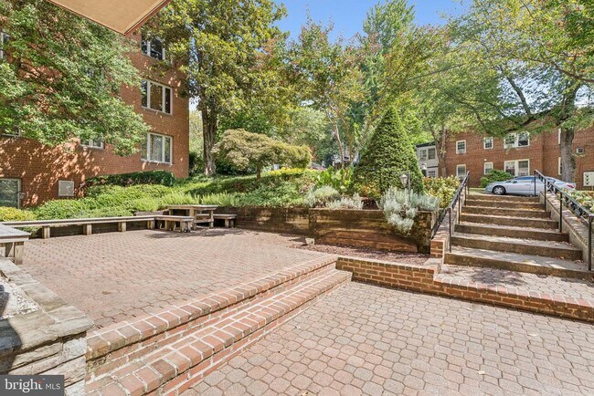 Building Photo - 2400 41st St NW