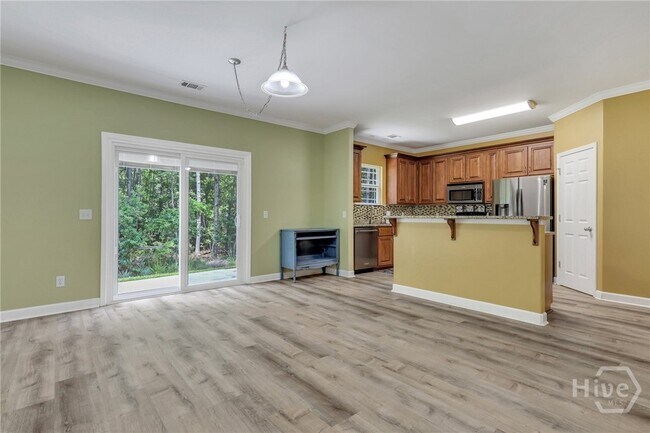 Building Photo - 130 Magnolia Dr