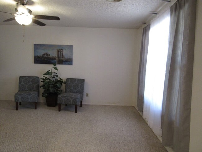 Building Photo - 2810 Teakwood Dr