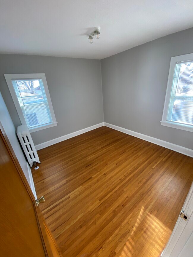 Bedroom - 4247 Cedar Ave S