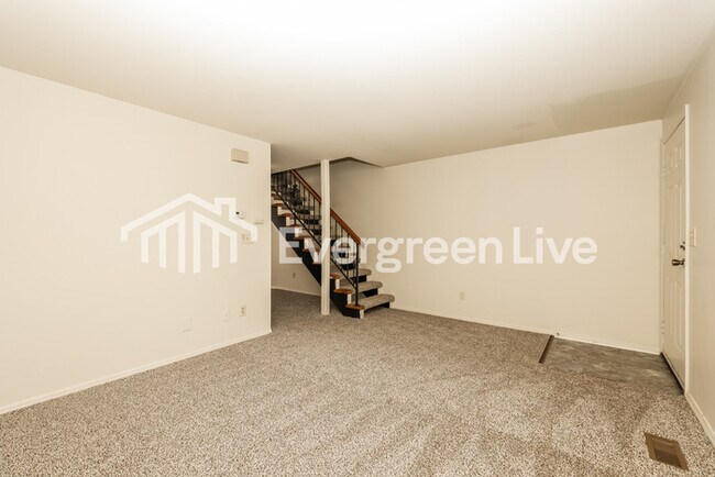 Building Photo - 5871 Taylorsville Rd