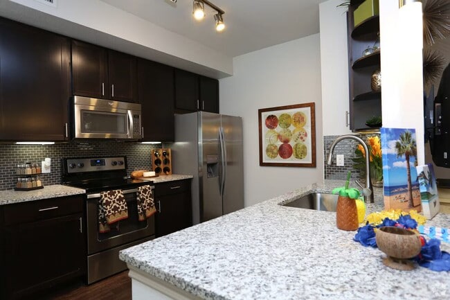 Primary Photo - Stylish Space, Prime Location