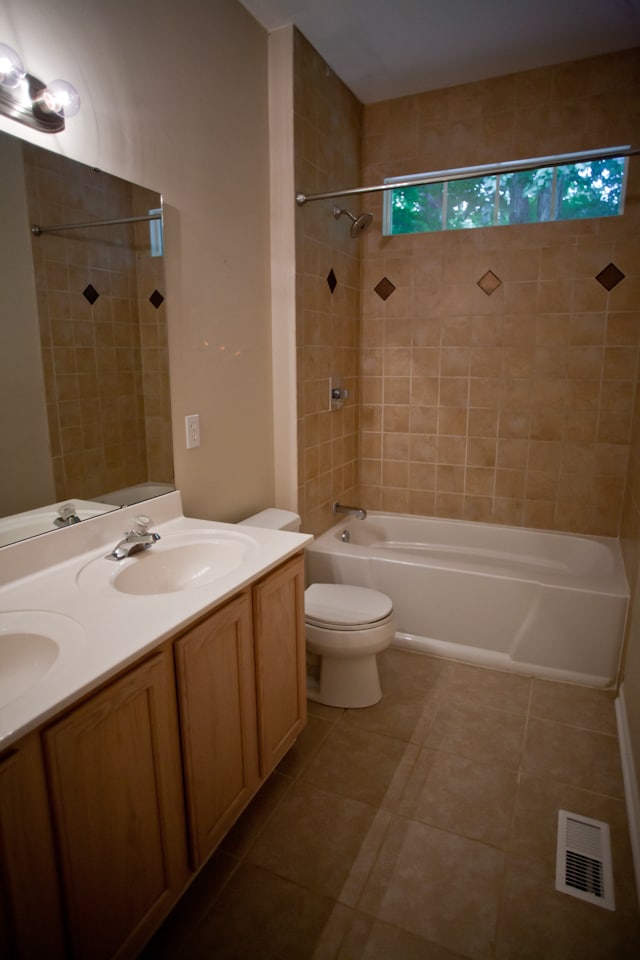 Building Photo - Spacious 3-Bedroom Ranch with Versatile Living Spaces and Modern Comforts