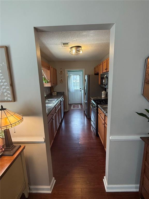 Building Photo - 20 Pointe Way