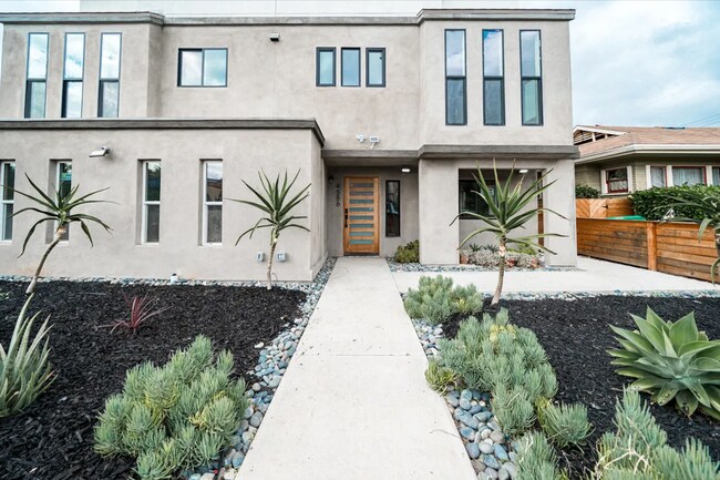 Building Photo - Hamilton