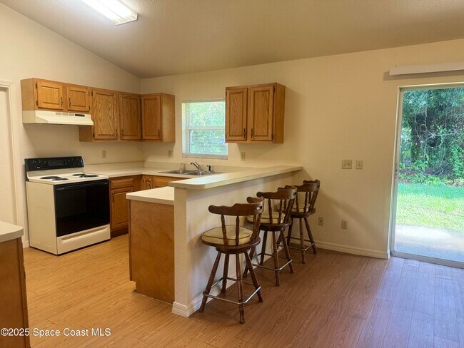 Building Photo - 5527 Wendy Lee Dr