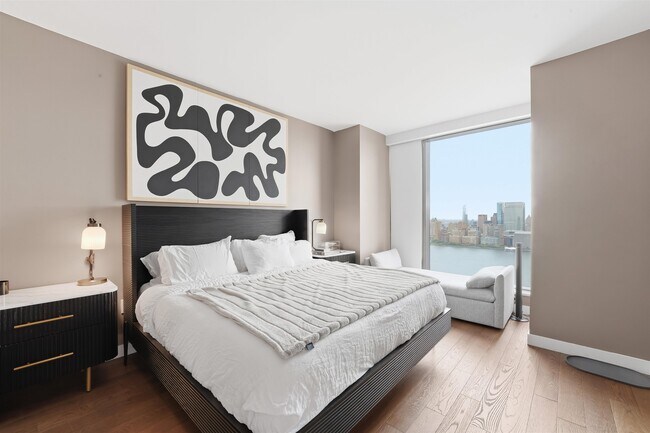 Building Photo - 99 Hudson St