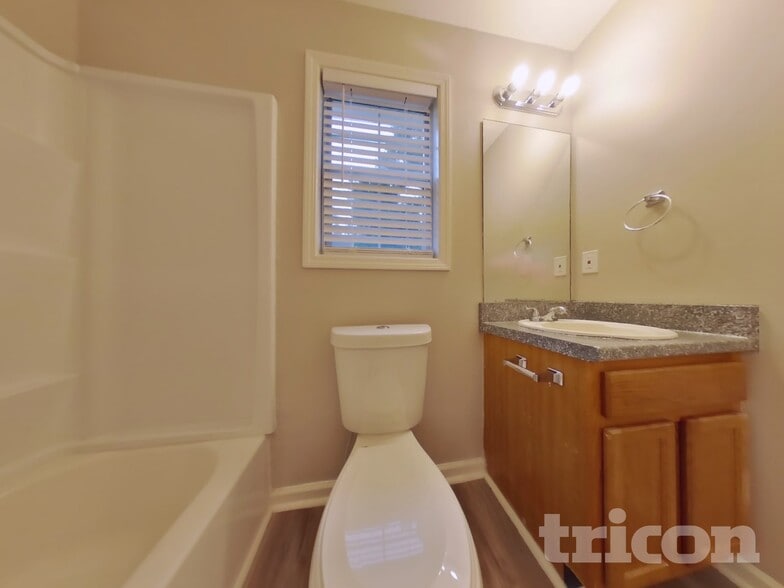 Building Photo - 104 Ivy Trace Ln